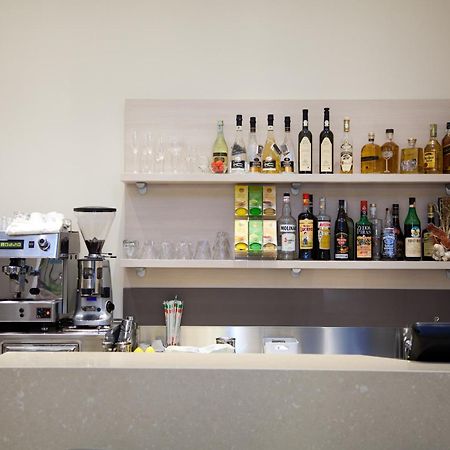 切萨雷酒店 鲁比科内河畔萨维纳诺 外观 照片